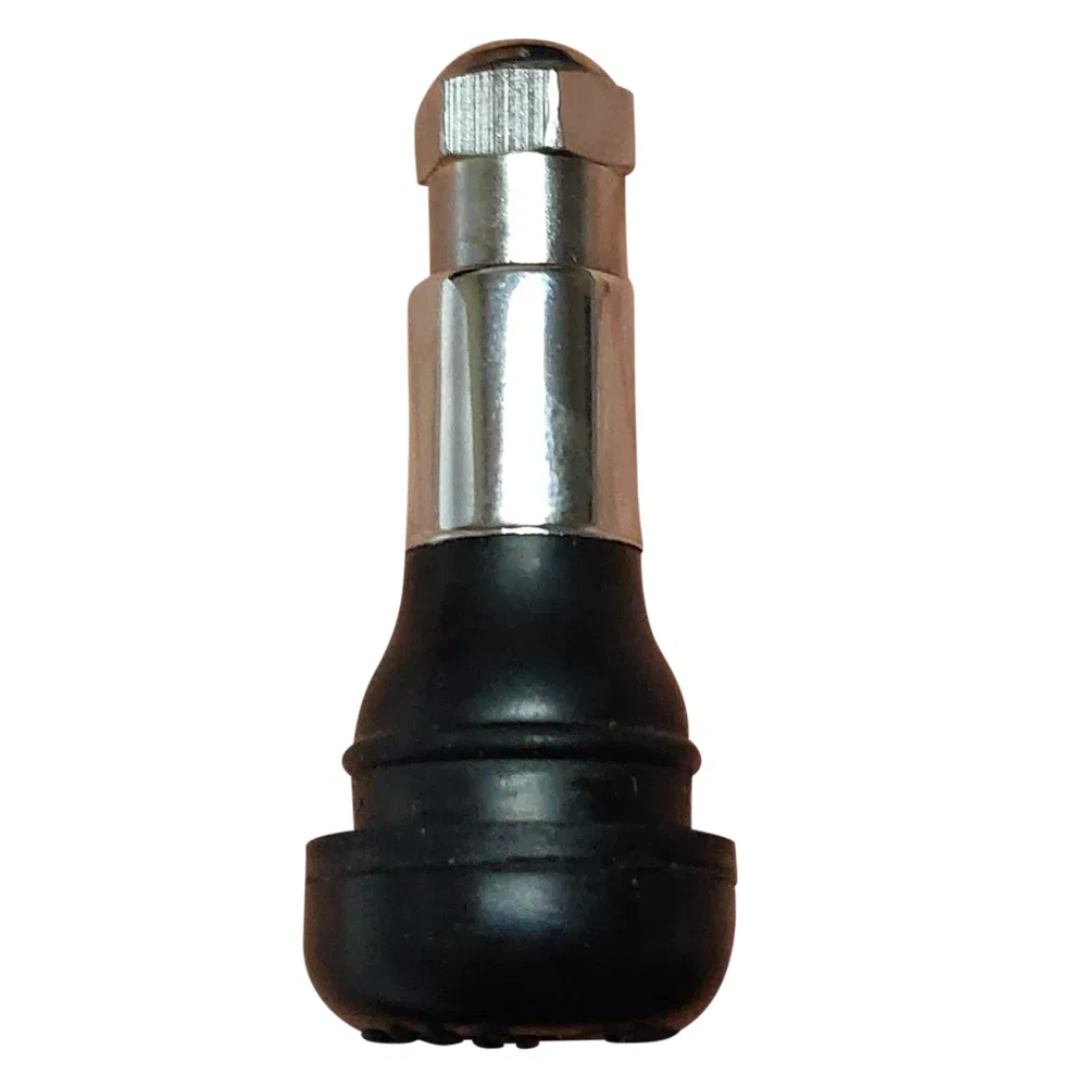 897240 – REVOLUTION Valve Stem, Snap In Mount 1.67 Inch Length Max Pressure 65 PSI Chrome Plated Rubber With Chrome S...